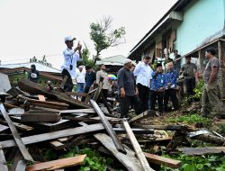 Gubsu Bobby Nasution Tinjau dan Bantu Penanganan Pasca Banjir Bandang Padangsidempuan