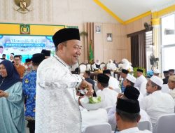 Bupati Syah Afandin dan Wabup Tiorita Tepung Tawari 460 Jamaah Calon Haji asal Langkat