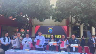 Ditnarkoba Poldasu Tangkap 2 Kurir dan Seorang PMI Bawa 7,5 Kg Sabu dari Malaysia