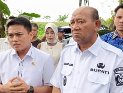Tinjau Infrastruktur Rusak di Langkat, Pimpinan DPRD Sumut Ricky Anthony dan Bupati Syah Afandin: Segera Diperbaiki