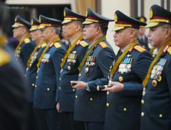 Kapolda Sumut Irjen Pol Whisnu Hermawan Terima Tanda Kehormatan Bintang Bhayangkara Pratama dari Kapolri