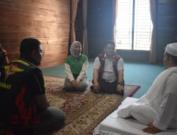 Ketua DPRD Langkat Sribana PA Serahkan Bantuan untuk Tuan Guru Babussalam dan Warga Terdampak Banjir