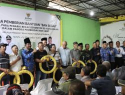 Pemko Binjai dan Baznas Beri Bantuan Ban Becak Bagi Penarik Betor