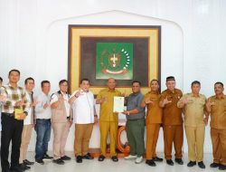 Bupati Syah Afandin Terima Hibah 4,6 Hektare untuk Huntap Terdampak Banjir di Langkat