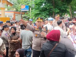 Ratusan Warga Tanjungpura Unjukrasa  Tuntut Keadilan Bantuan Terdampak Banjir