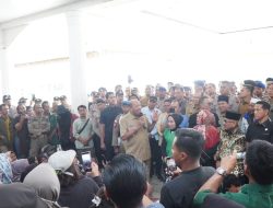 Bupati Langkat Syah Afandin Temui Massa Korban Banjir, Siap Perjuangkan Pendataan Ulang Bantuan