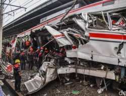 Kecelakaan KA Argo Bromo dan KRL di Bekasi,15 Jenazah Korban Teridentifikasi