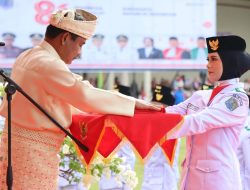 Pimpin Upacara HUT ke -81 RI, Wali Kota Binjai Serahkan Penghargaan ke ASN, Veteran hingga Atlet Berprestasi
