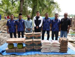 Rumah Penjahit di Tanjung Pura Langkat Ludes Terbakar, Pimpinan DPRD Sumut Ricky Anthony Beri Bantuan