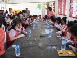 Dukung Program “Sai Ta Paias”, SOL Ajak 9 Sekolah di Taput Olah Sampah Jadi Paving Block